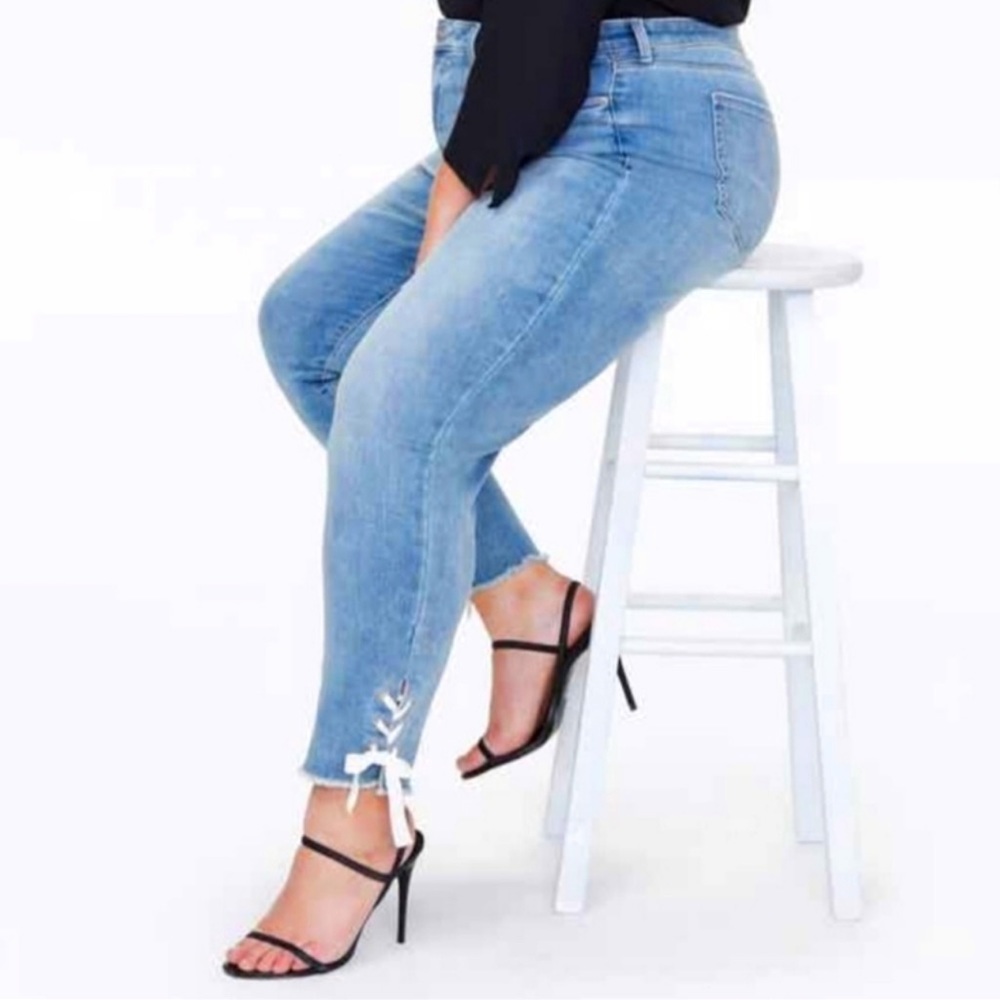 NYDJ Slim Straight Ankle Raw Frayed Lace Up Hem Jeans Size Plus 28
